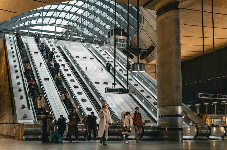 London Bridge station cab transfers. Cheapest car near me.  london cab company phone number fixed quote taxi cars. | London | Taxi Online and  Cabs Transfers